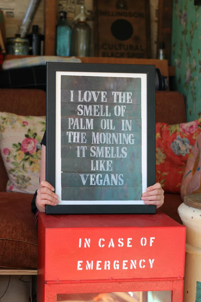 I LOVE THE SMELL OF PALM OIL IN THE MORNING