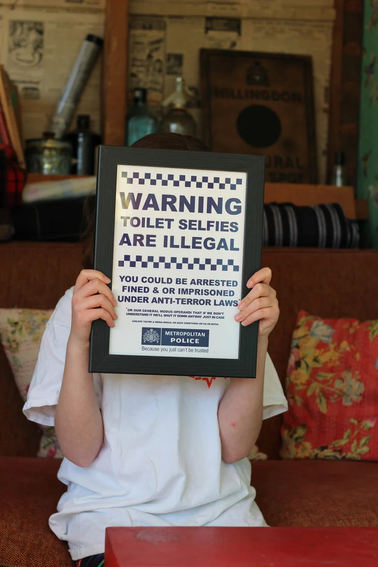 STREET ART TOURS ARE ILLEGAL WARNING WITH FAKE TANS AND TOILET SELFIES