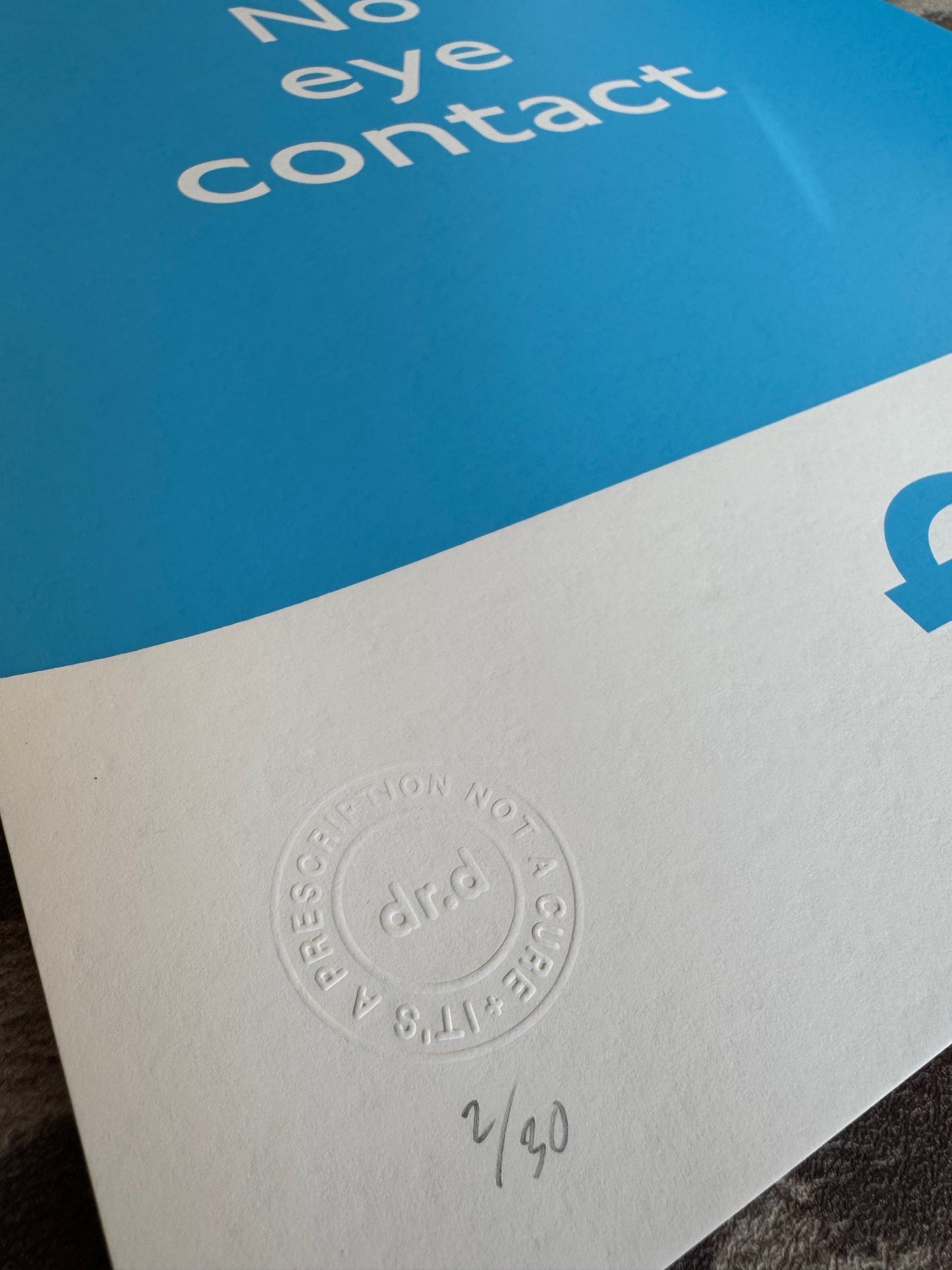 NO EYE CONTACT VICTORIA LINE